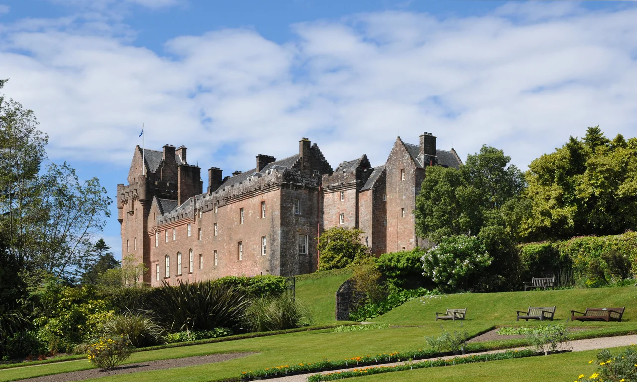 This is a photo of listed building number